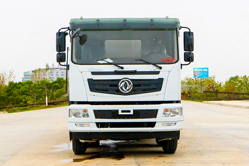 新款华神T5前四后八洒水车  25方